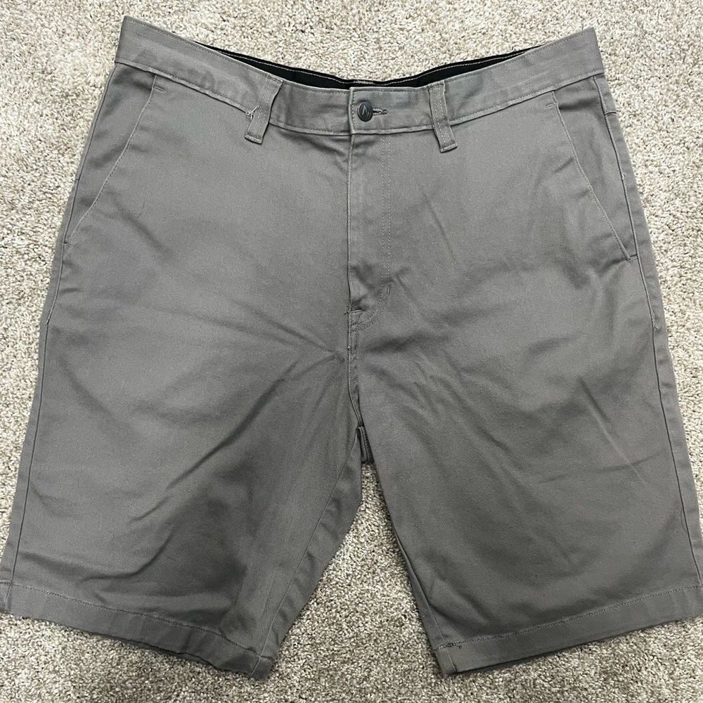 Volcom True To This Shorts - image 1